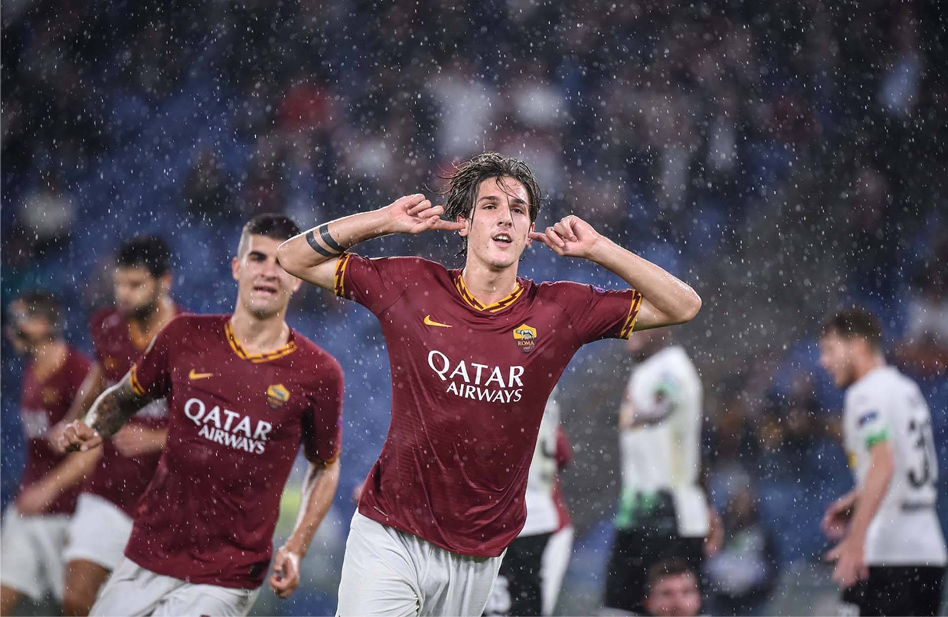 爱游戏体育-意甲表现抢眼的球员不断涌现，成为比赛最大看点