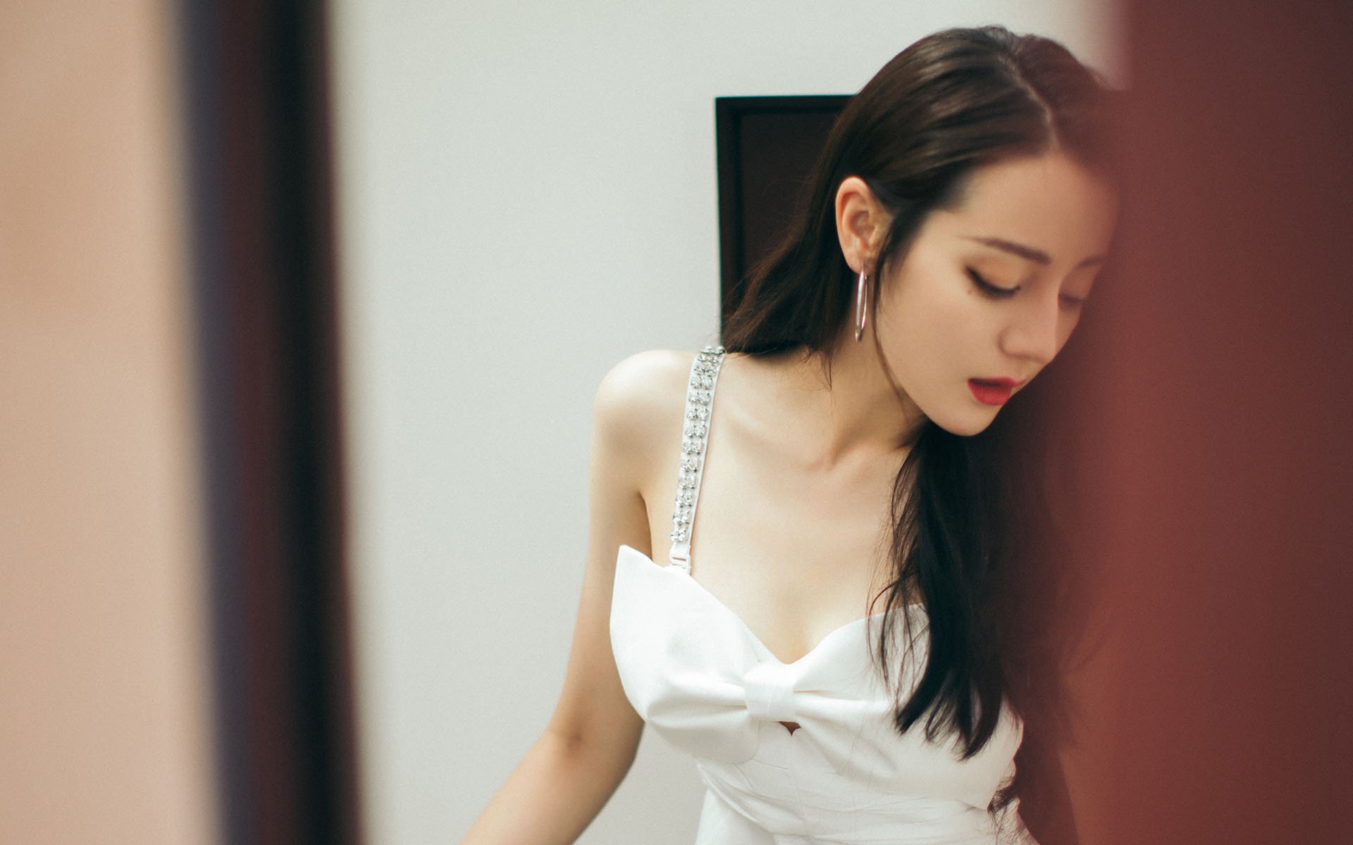 “校园足球赛事展现青少年的激情与才华”,校园足球赛事报道