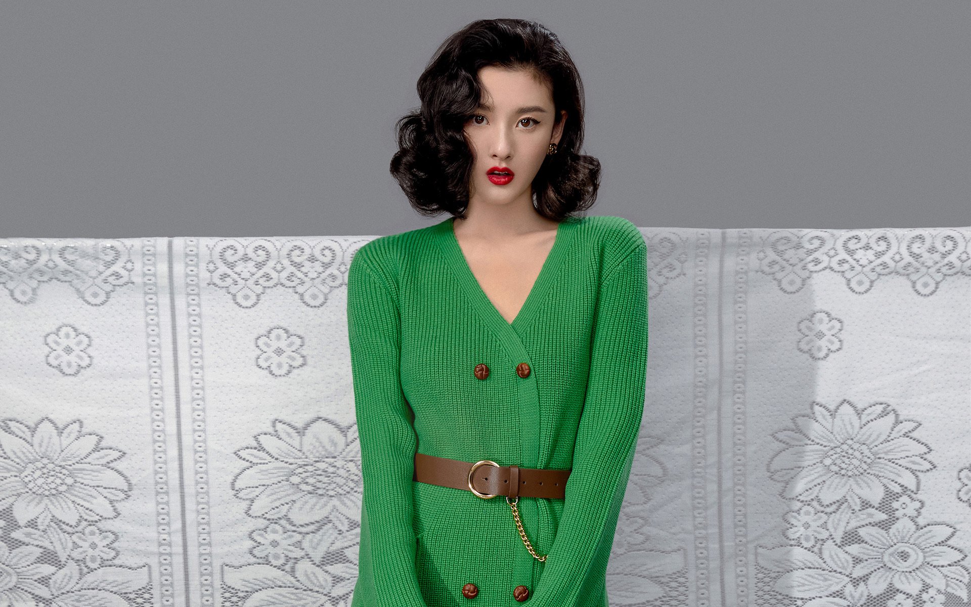 “梅开二度!明星核心一人撑起整场比赛的胜利”