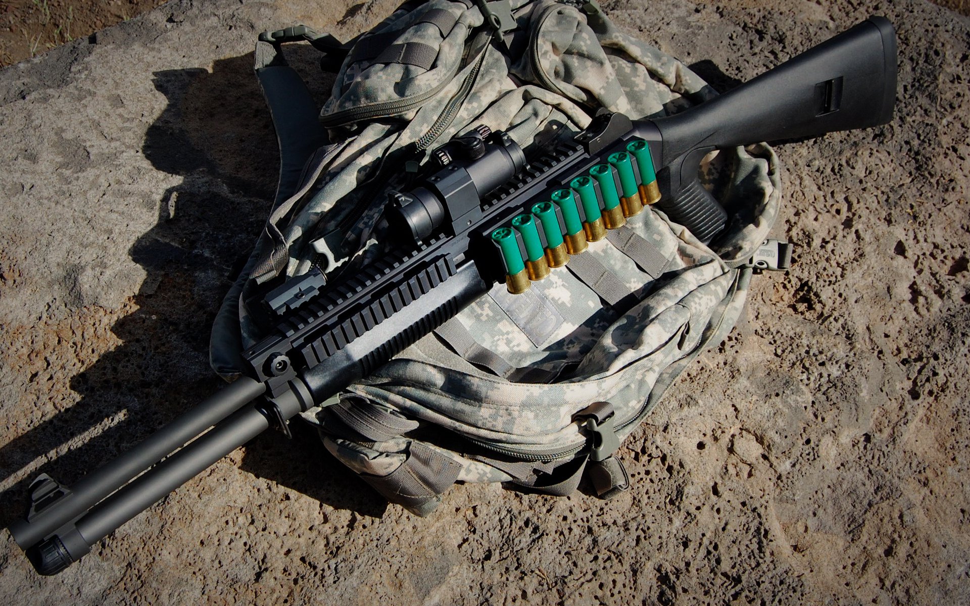 电竞产业融资活跃，推动赛事规模持续扩大，电竞产业规模及金额