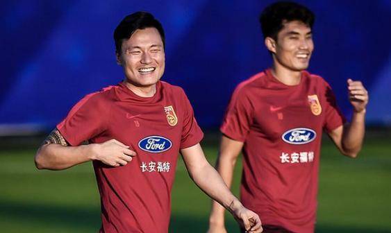 爱游戏体育:郑智：表示将继续为中国足球青训事业贡献力量的简单介绍