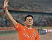 关于爱游戏体育:归化球员洛国富“激情四射”,球迷:除了激情,还有啥?的信息 关于爱游戏体育:归化球员洛国富“激情四射”,球迷:除了激情,还有啥?的信息