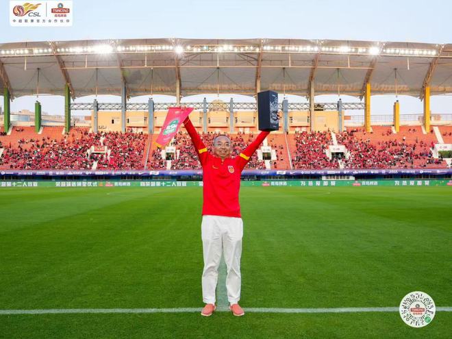 AYXSPORTSAPP-包含爱游戏体育:艾克森：表示将继续为中国足球努力，争取更多荣誉的词条