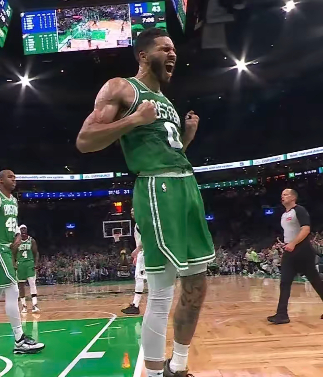 包含爱游戏体育:凯尔特人队塔图姆的领导力：如何带领球队走向胜利？的词条